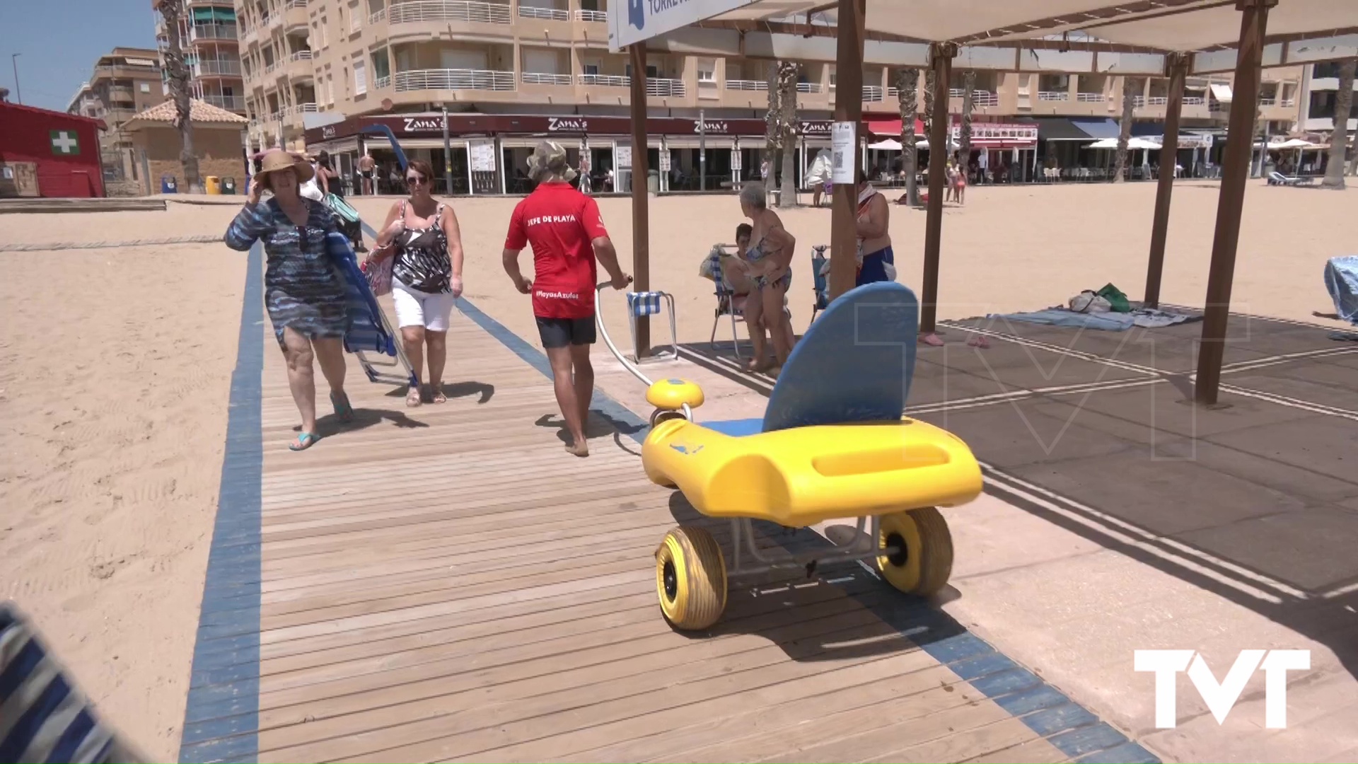 Imagen de En marcha el servicio de baño asistido en las playas hasta el 14 de septiembre 