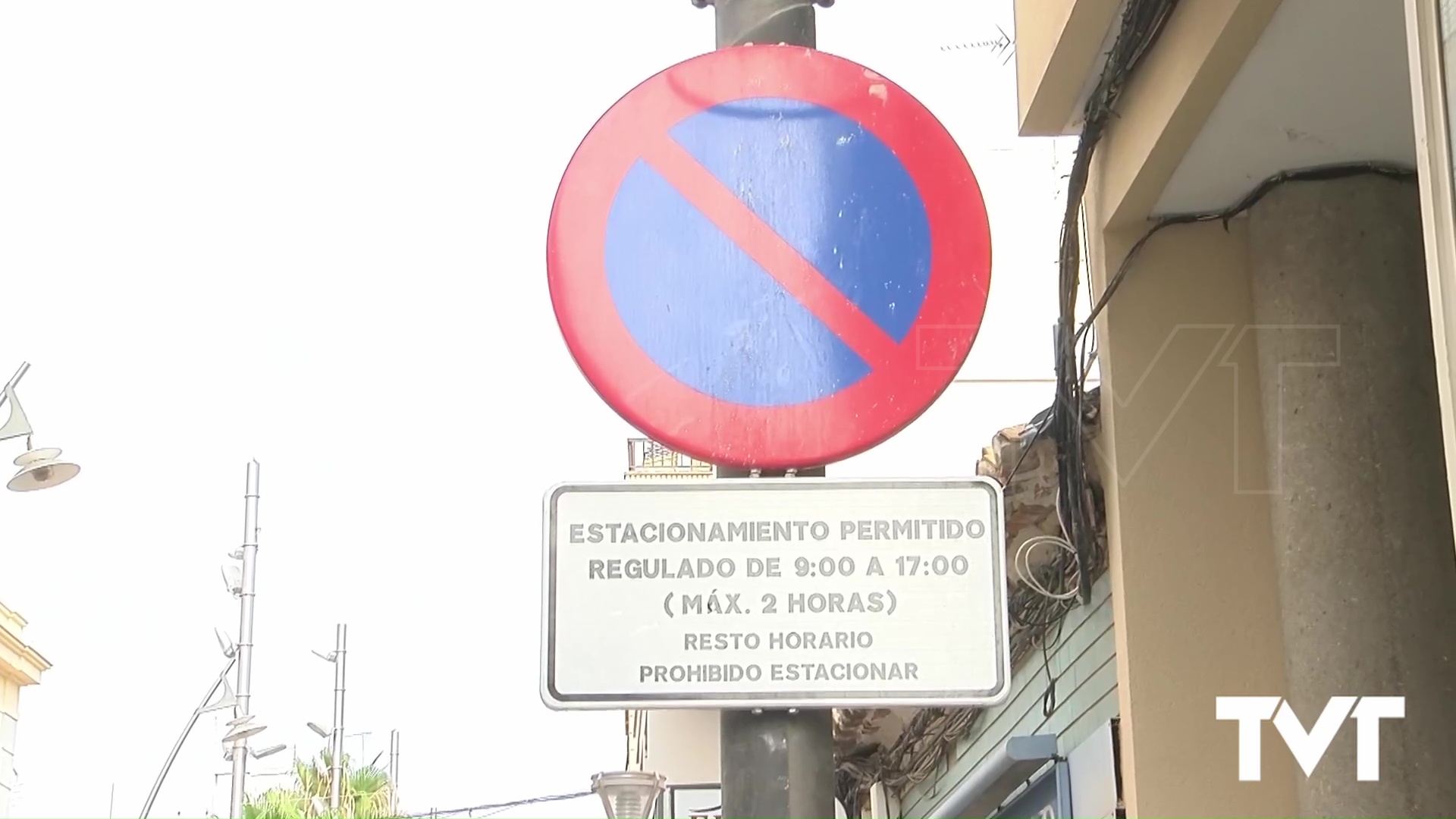 Imagen de El horario del aparcamiento regulado en la calle Ramón Gallud pasa a ser de 9:00 a 17:00 horas 