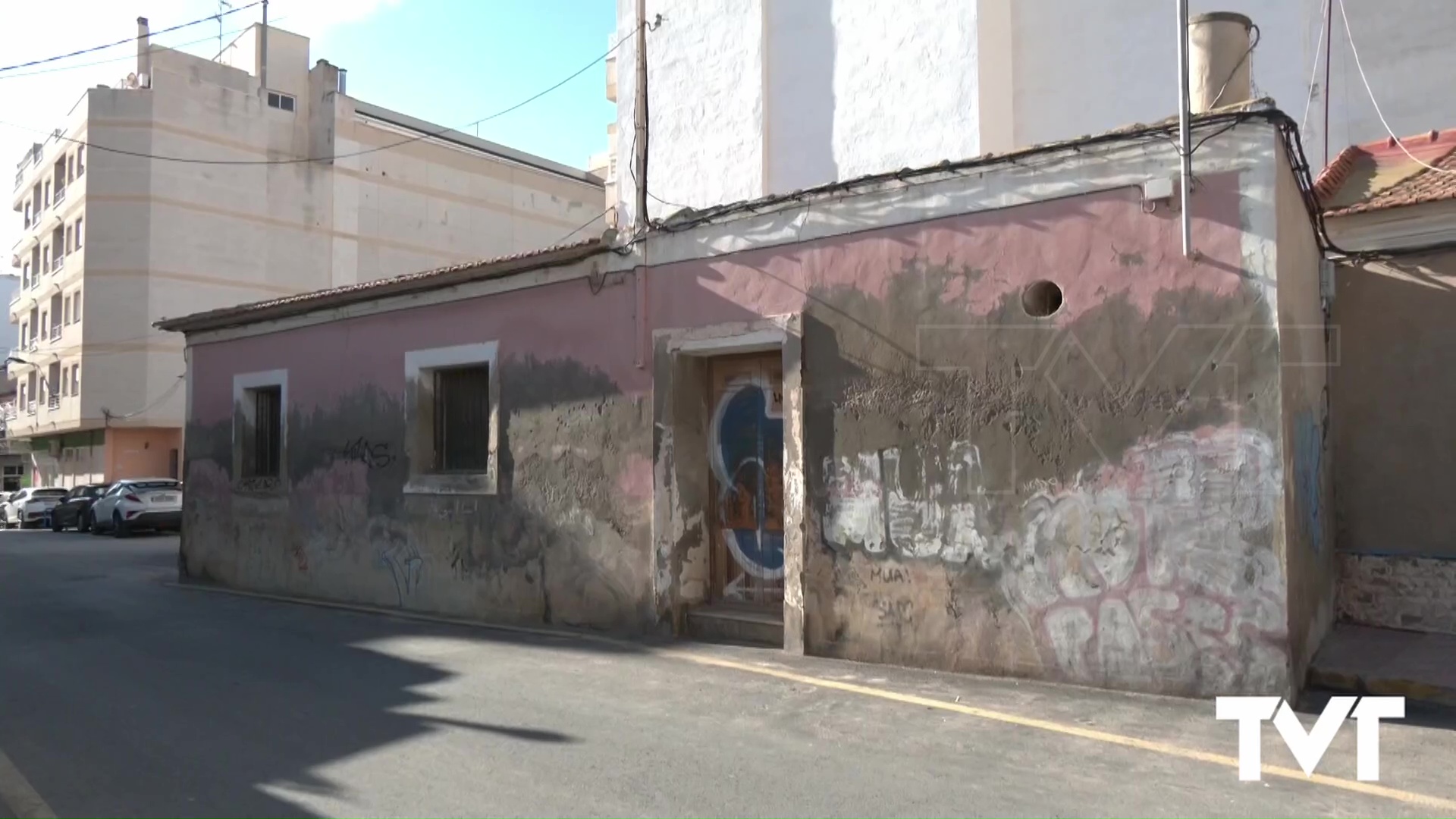 Imagen de Comienza la demolición de la casa de la calle Maldonado para convertir este espacio en zona verde