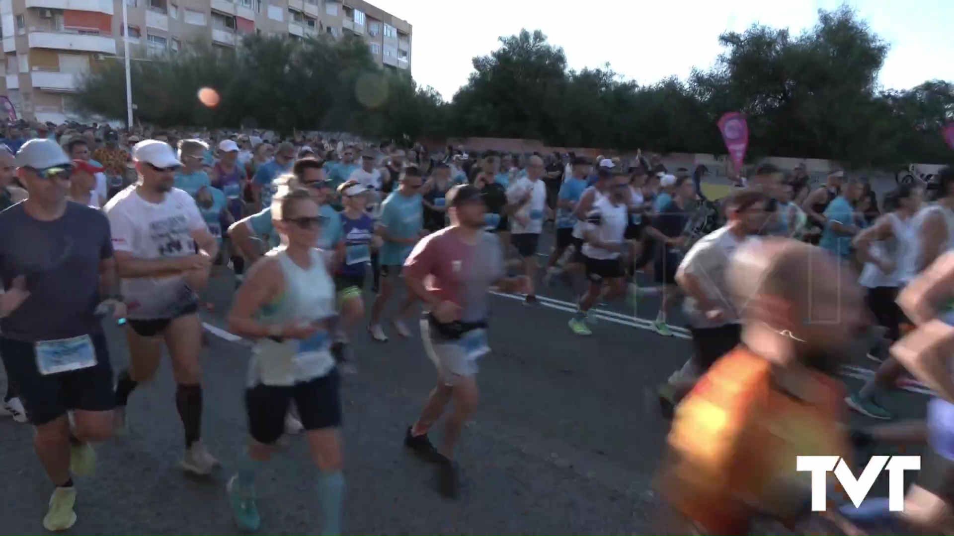 Imagen de Houssame Eddine y Ana María Ribera, ganadores de la Medio Maratón Ciudad de Torrevieja