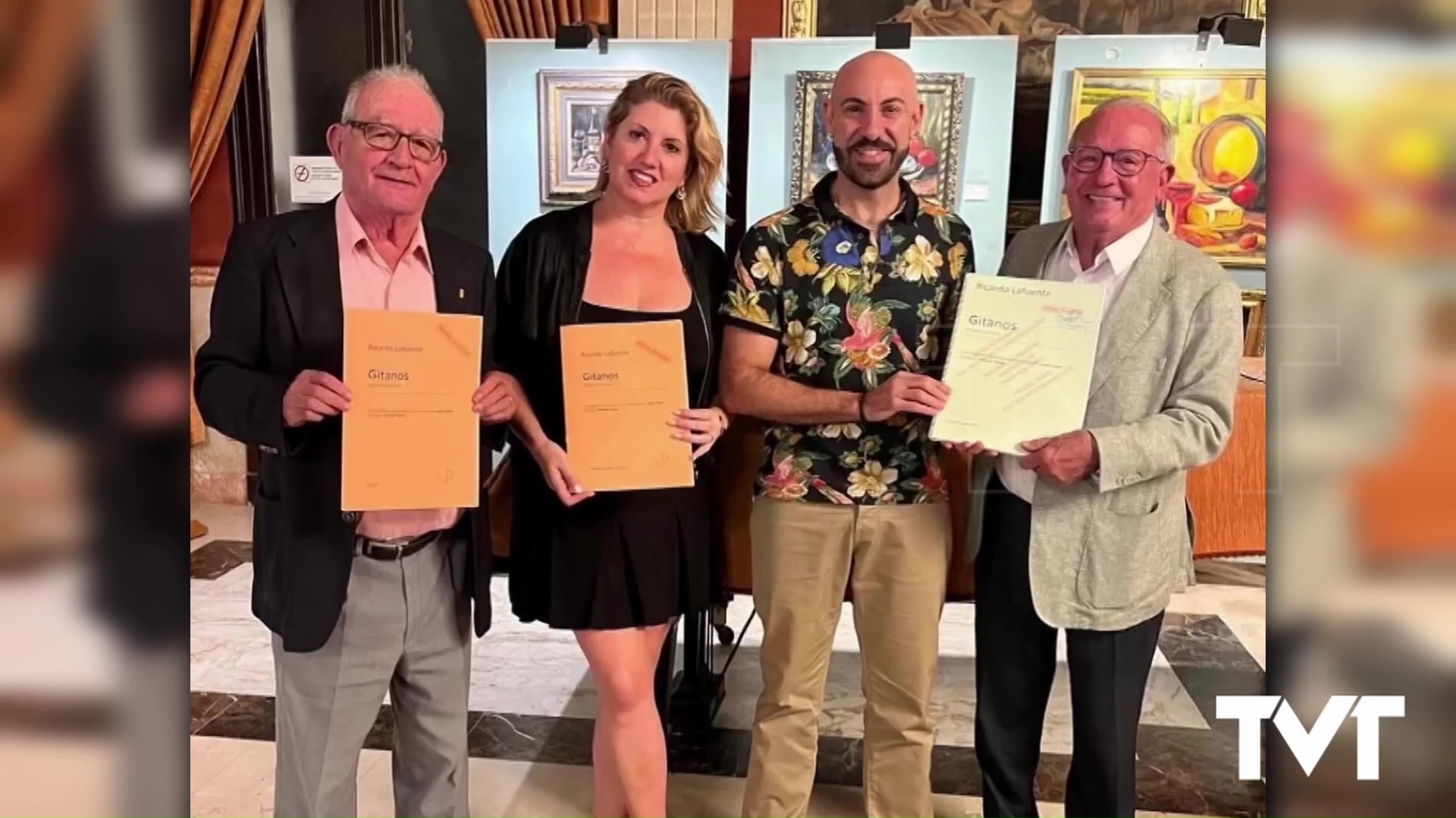 Imagen de El compositor Jordi López entrega a la asociación 3MAP la partitura  orquestada de la obra de R. Lafuente «Gitanos»