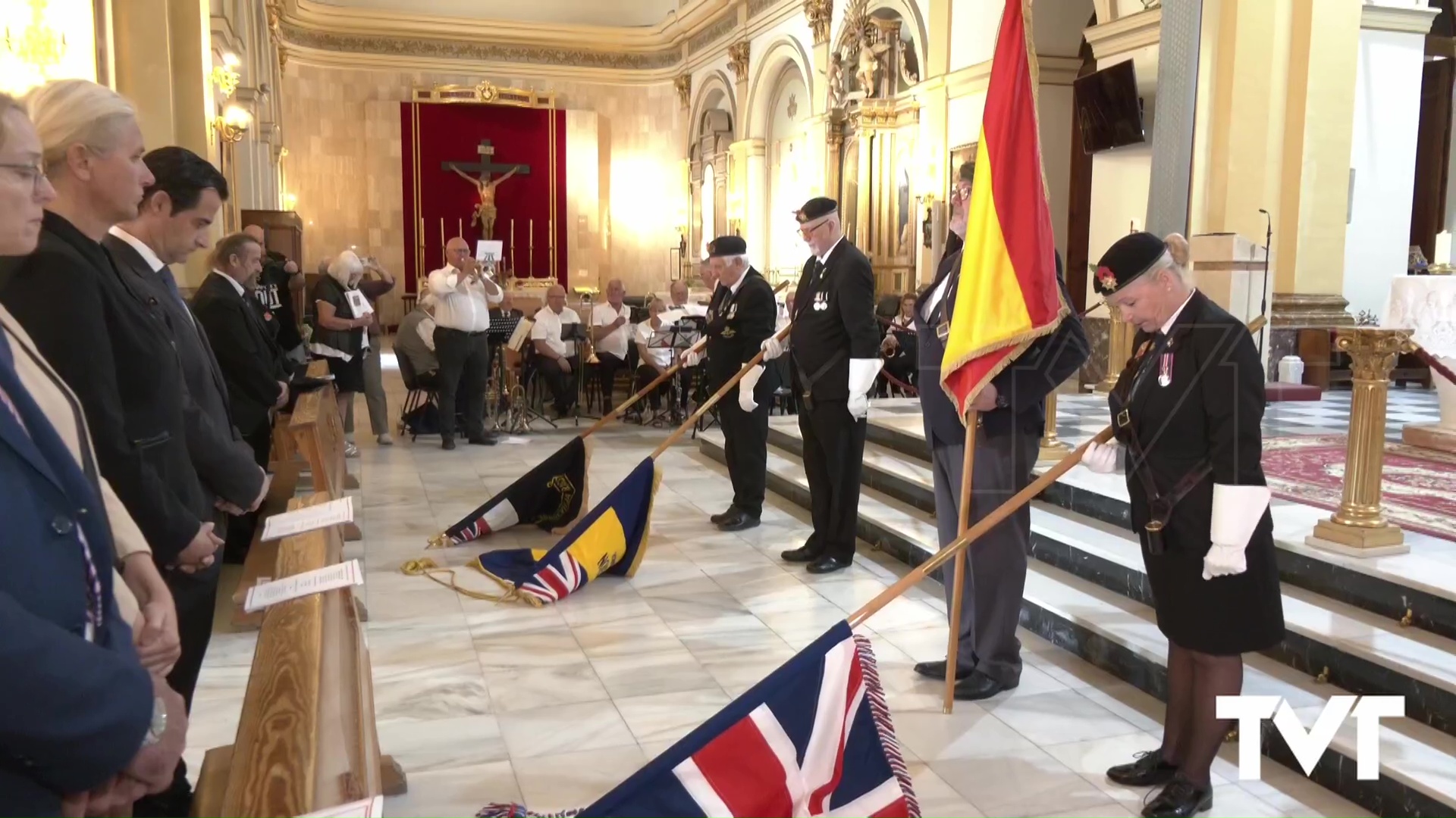 Imagen de Torrevieja se suma con la comunidad británica a la celebración del Poppy Day