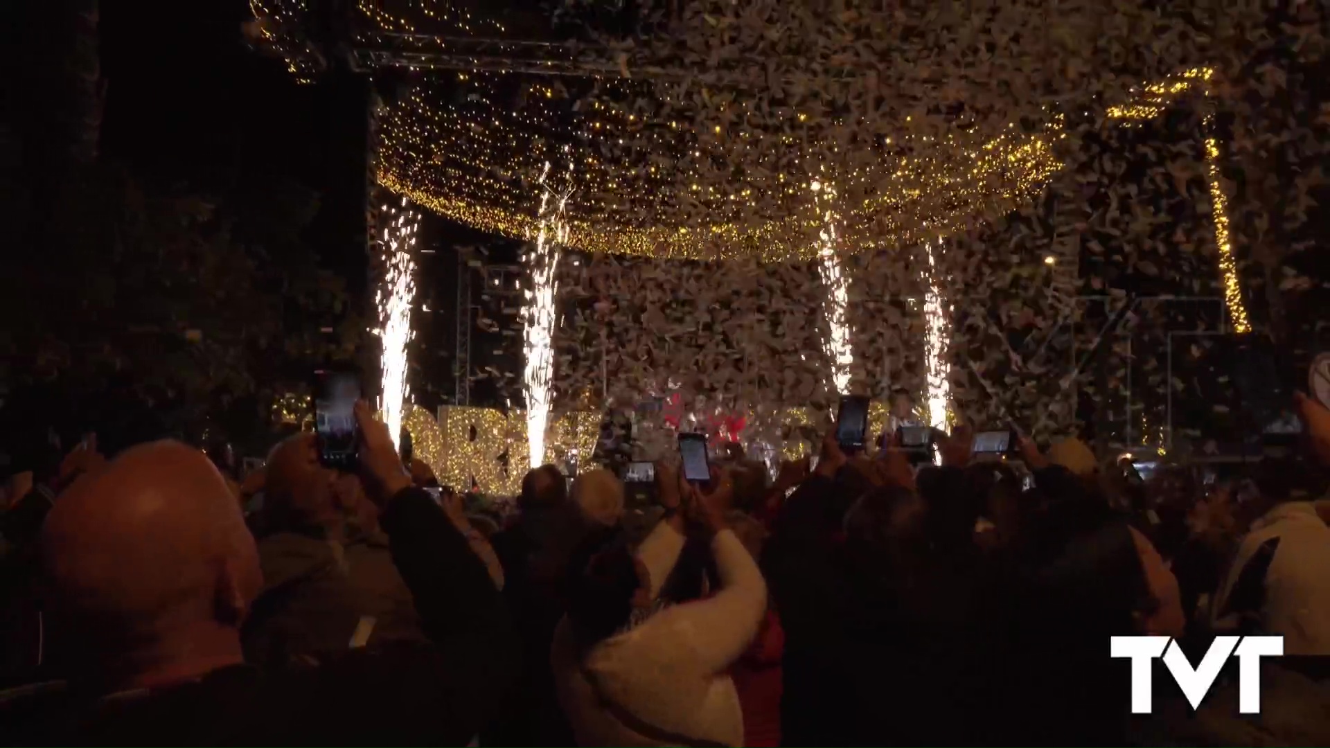 Imagen de El sábado 22 de noviembre Torrevieja estrenó su nuevo alumbrado de fiestas patronales y Navidad