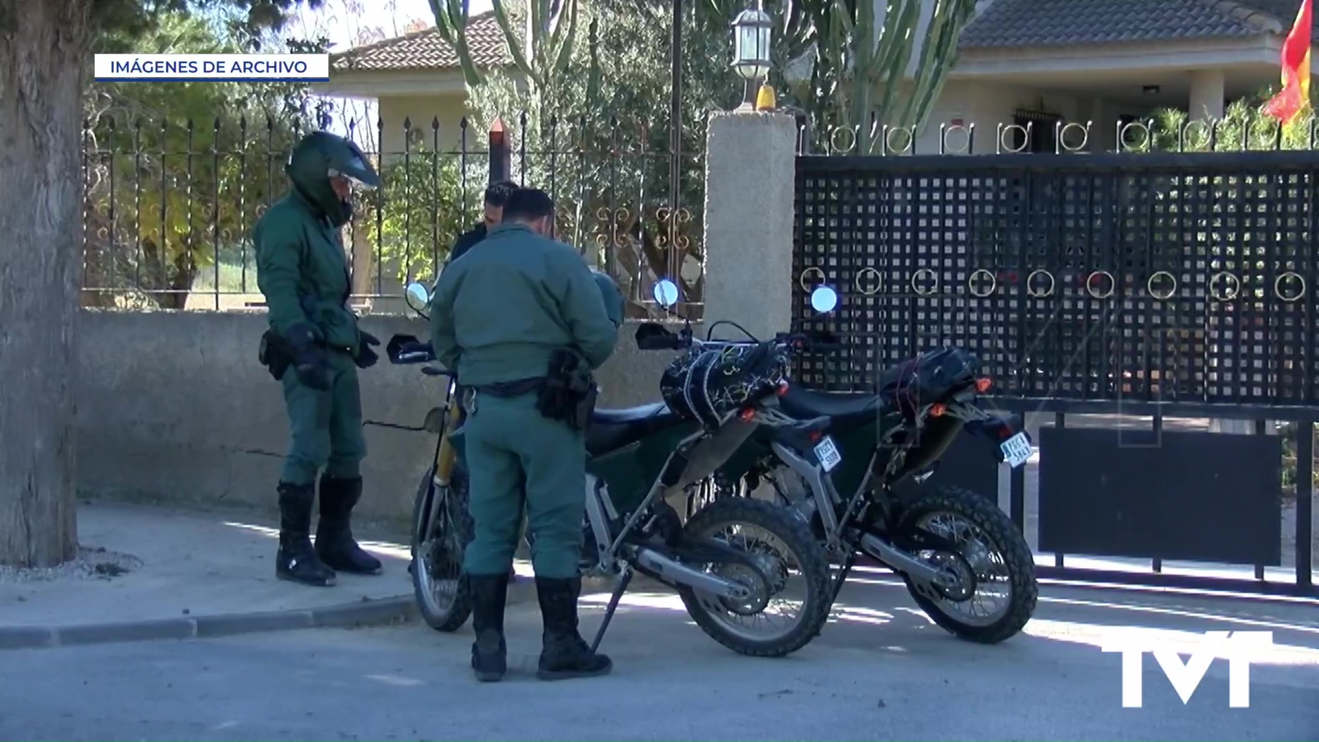 Imagen de Localizado un taller ilegal a pocos metros del Parque Natural de las Lagunas de la Mata y Torrevieja