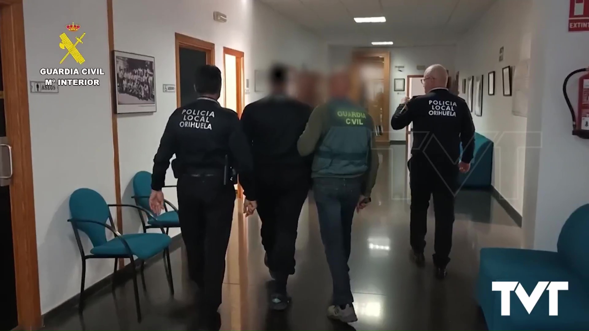 Imagen de Tres miembros de un clan familiar detenidos por una serie de robos a una empresa de iluminación de la Vega Baja 