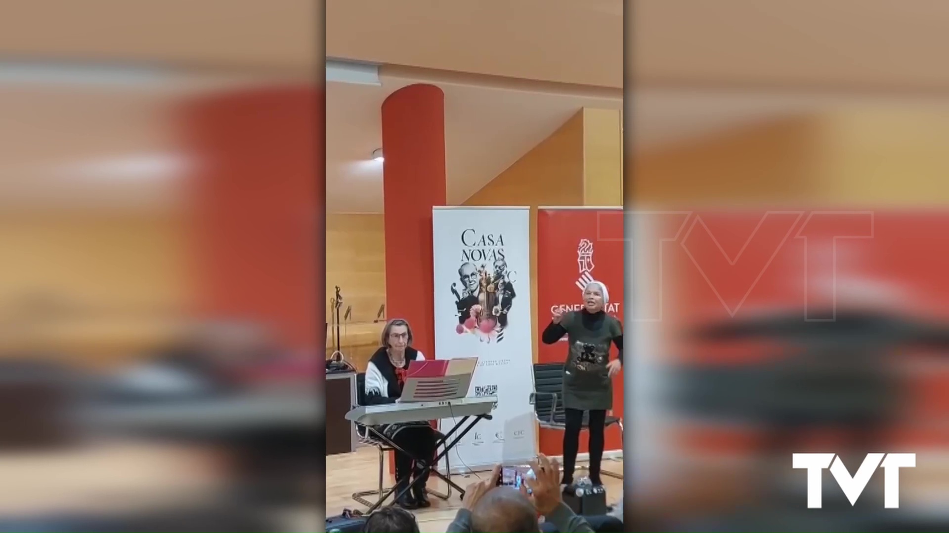 Imagen de La Navidad llega al hospital de Torrevieja con el curso de música inclusiva