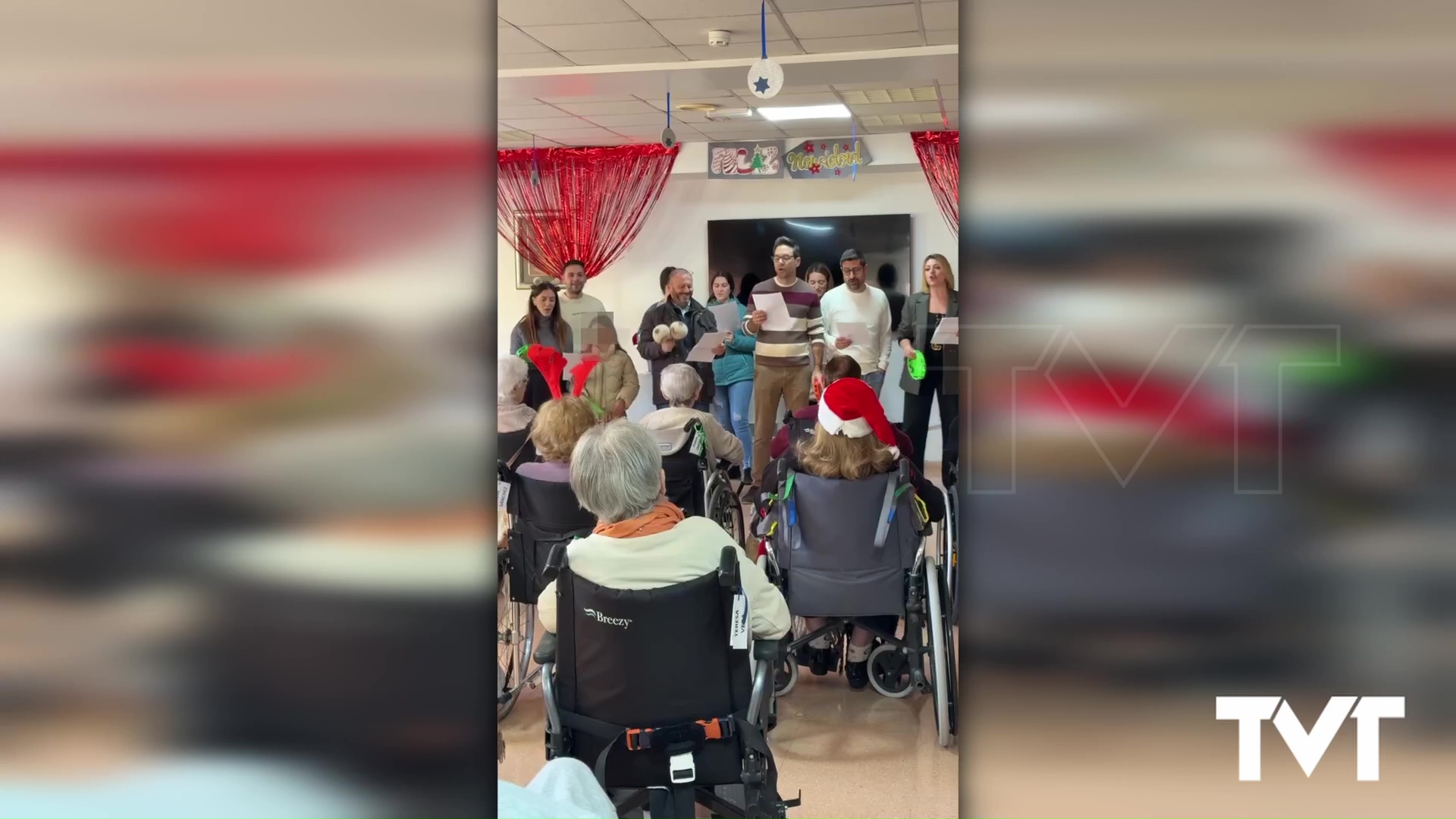 Imagen de Compartiendo villancicos, sonrisas y abrazos con nuestros mayores