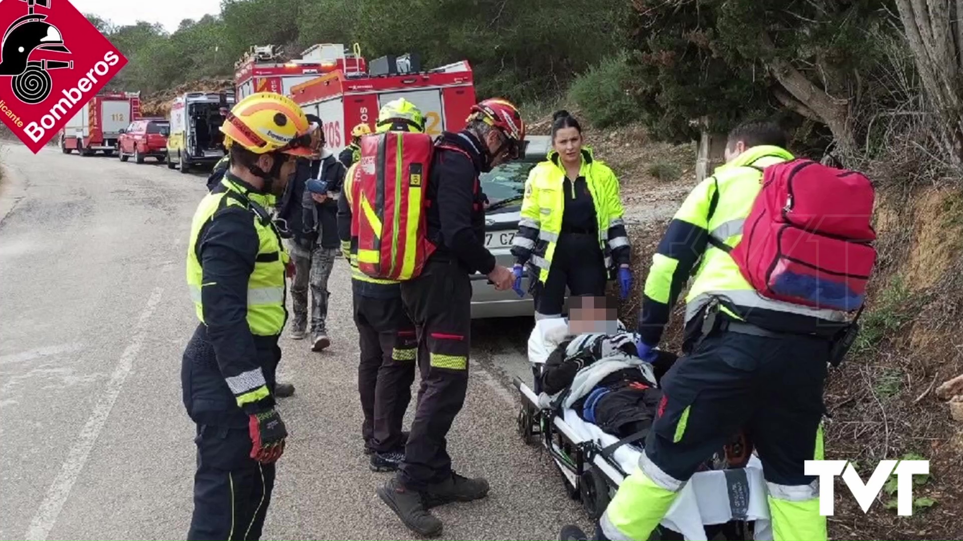 Imagen de Bomberos de Torrevieja intervienen en el rescate de un ciclista en Guardamar