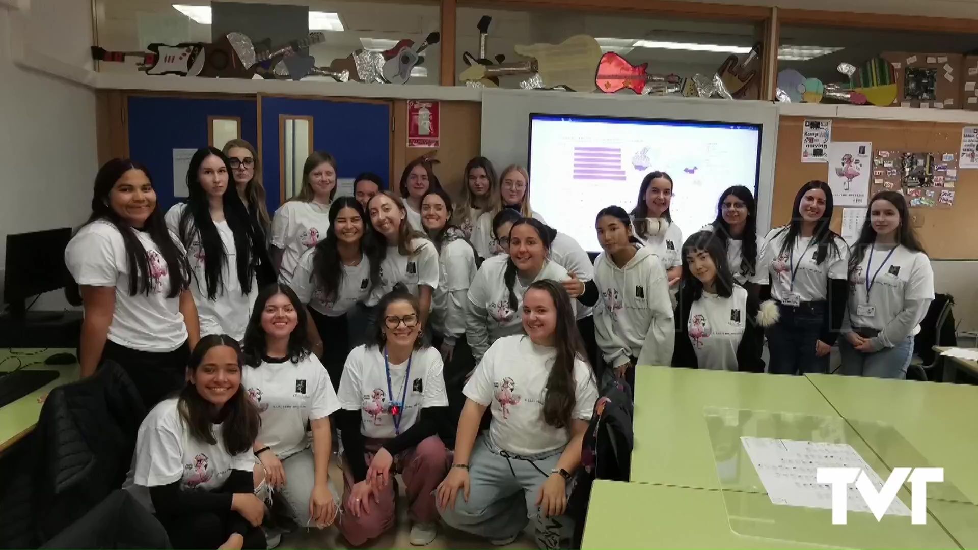 Imagen de El IES Mare Nostrum de Torrevieja celebra con éxito la jornada InitFem_MNostrum para impulsar vocaciones informáticas entre las alumnas