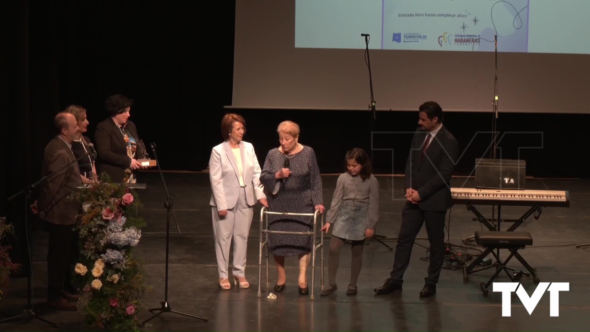 Imagen de Broche de oro para conmemorar el Día Internacional de la mujer con el coro Sinfonía y Shani Ormiston