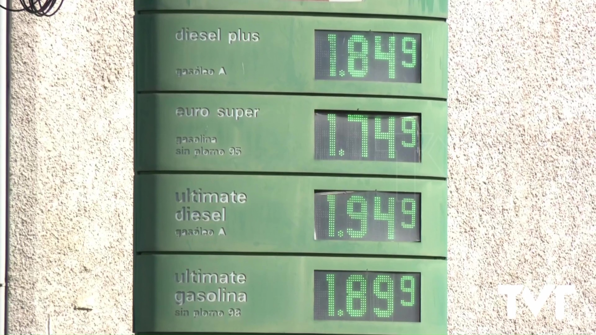 Imagen de El precio del combustible alcanza los límites de hace cuatro años aproximándose a los 2 euros el litro