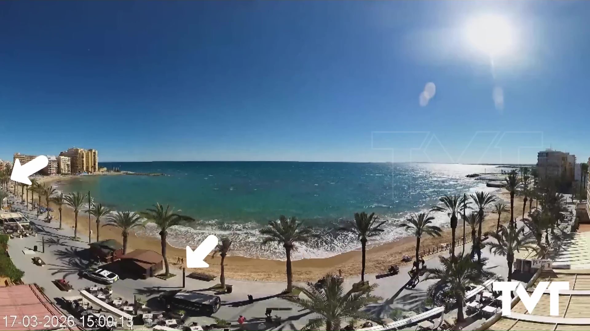 Imagen de USECIC y Policía local incautan varios «bultos» de manteros en la playa del Cura