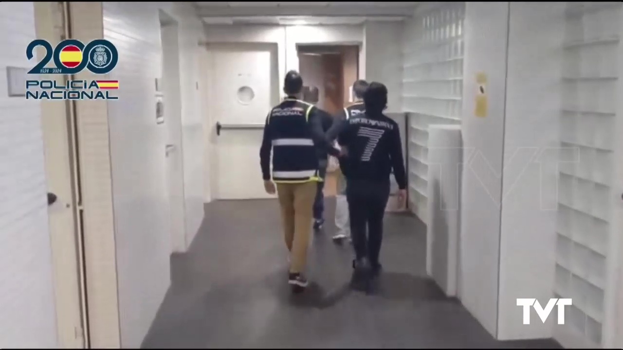 Imagen de Detenidos en Torrevieja los presuntos autores de hurtos en joyerías con el método del «descuido»