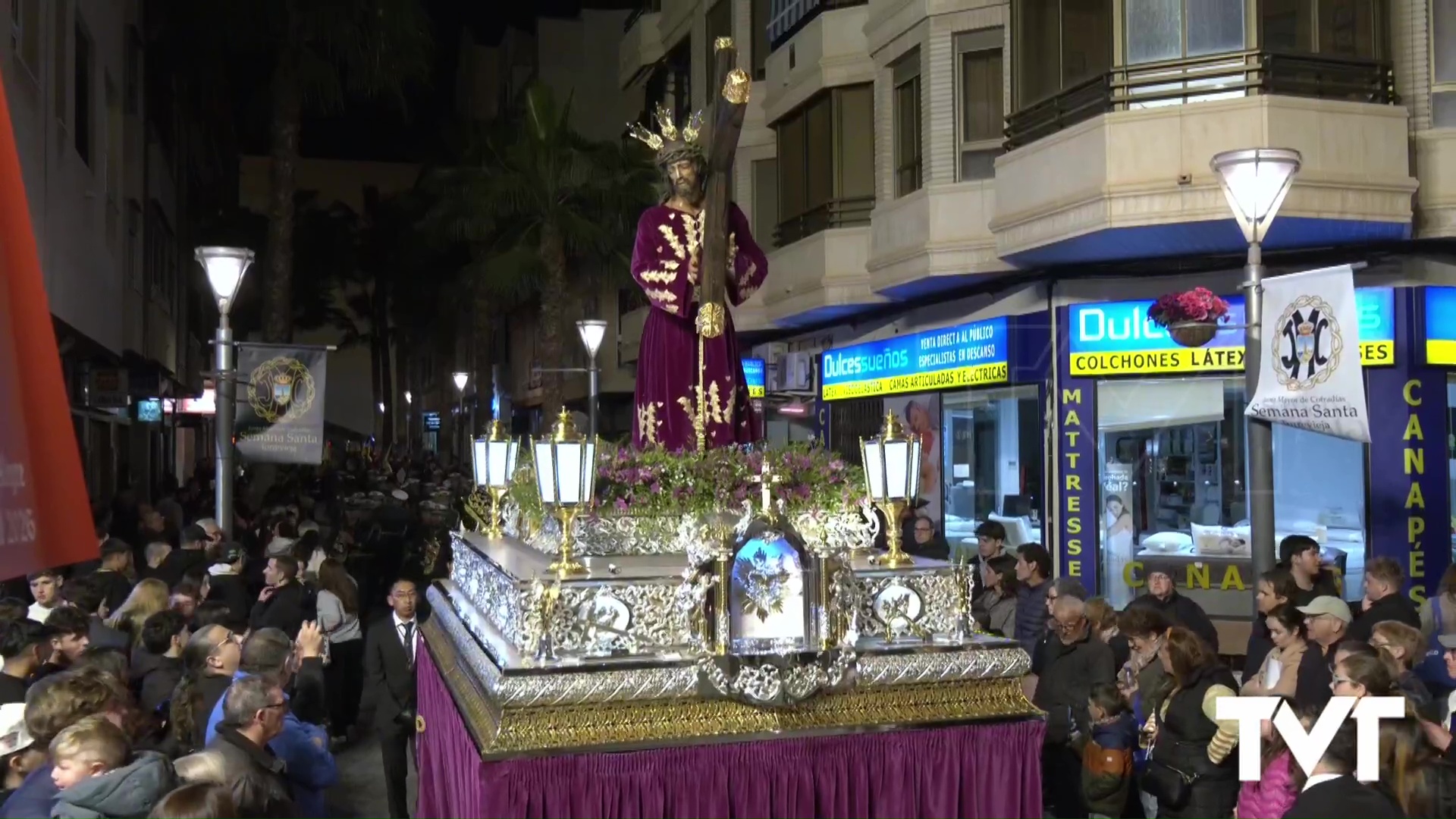 Imagen de Así se vivió la procesión del Martes Santo en las calles de Torrevieja 