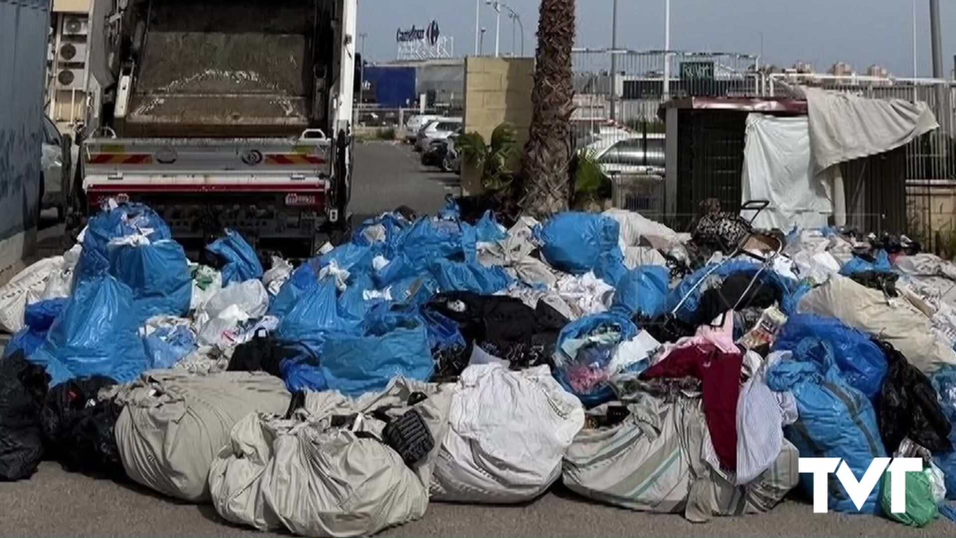 Imagen de Destruidos 3.100 kilos de material incautado en operaciones contra la venta ambulante ilegal