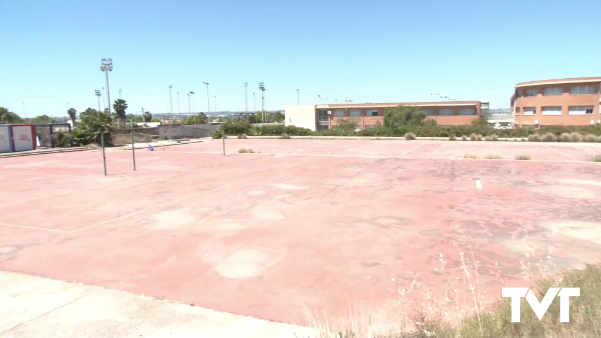 Imagen de El Ayuntamiento cede una parcela de 6.000 metros cuadrados en «El Pozo Dulce» para atender la alta demanda de alumnos en Secundaria