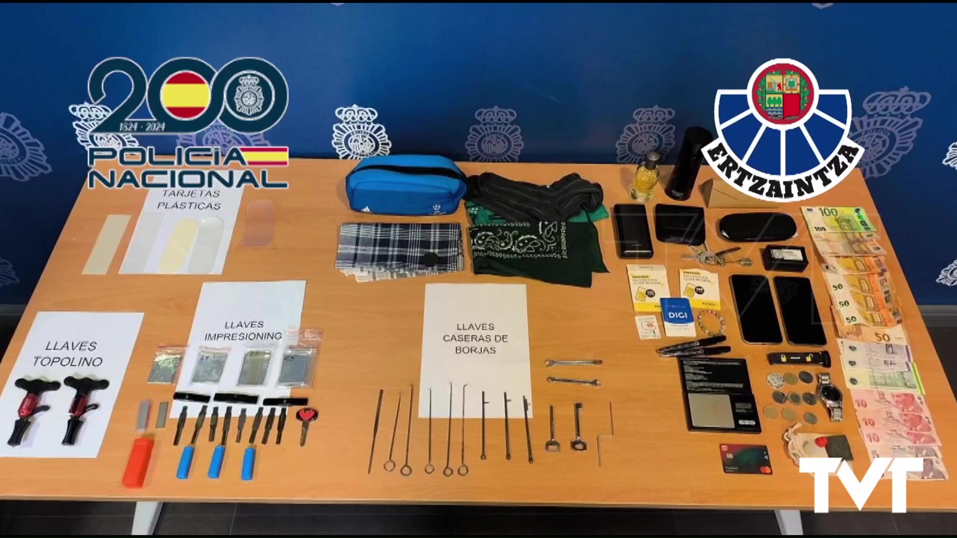 Imagen de La Policía Nacional y la Ertzaintza desarticulan una organización criminal asentada en Torrevieja dedicada a cometer robos con fuerza en viviendas
