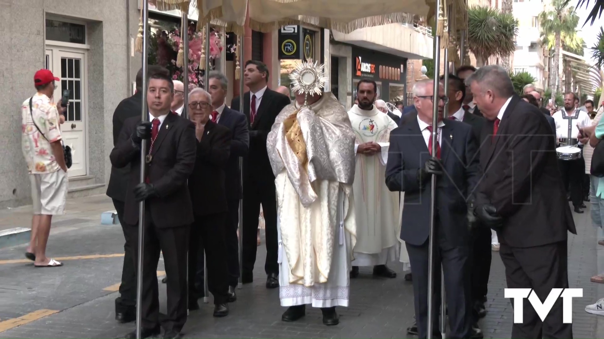Imagen de Cinco altares para significar la procesión del Corpus Christi 