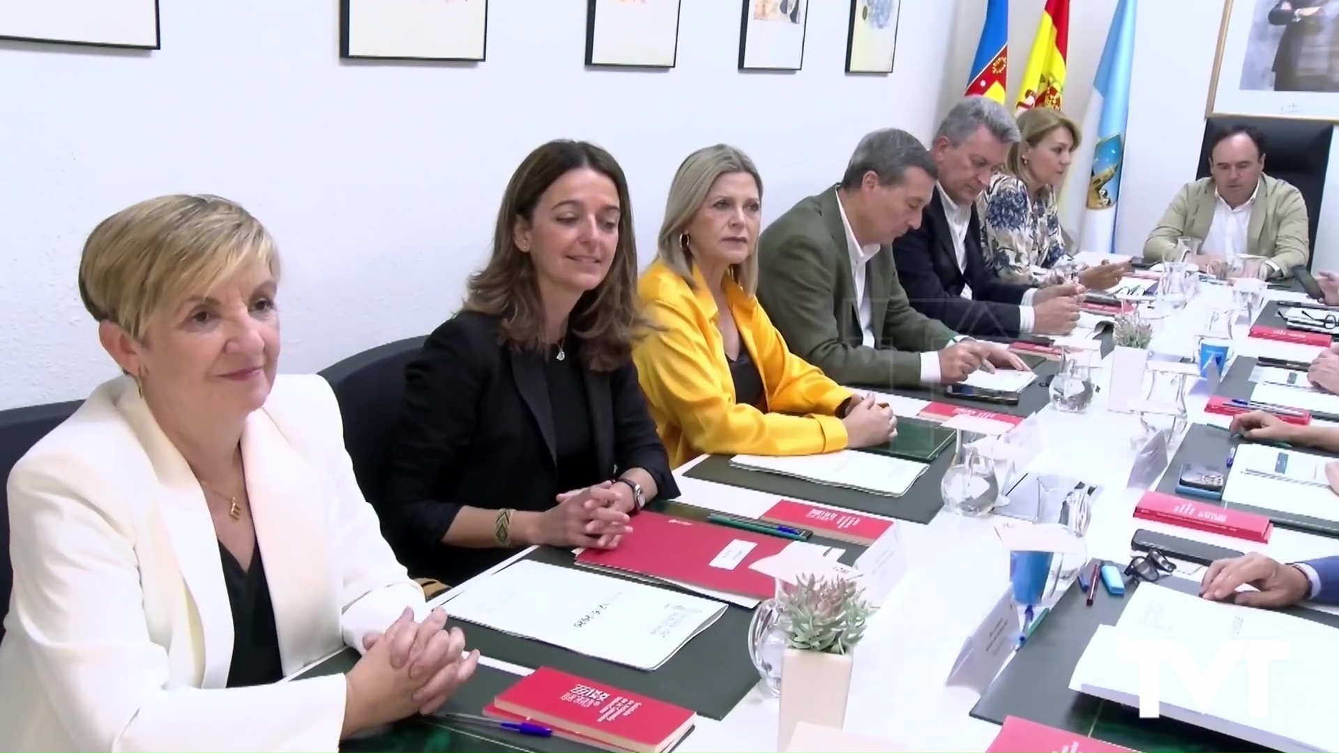 Imagen de El Jefe del Consell anuncia en Torrevieja el «Macro Plan» educativo para la CV que contempla la inyección de 3.338 millones de euros