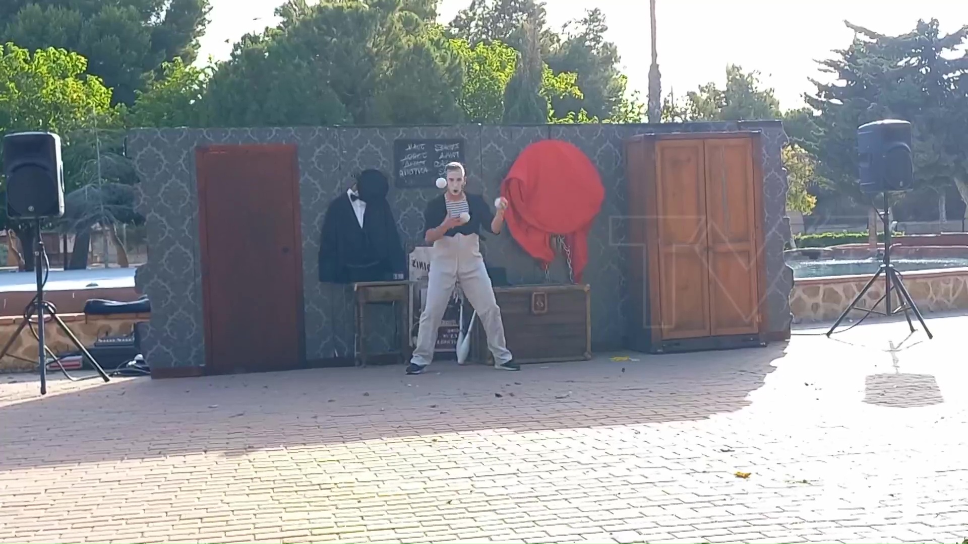 Imagen de «Salpa Fuera» vuelve a sorprender con un espectáculo único y singular: «Non Cras»